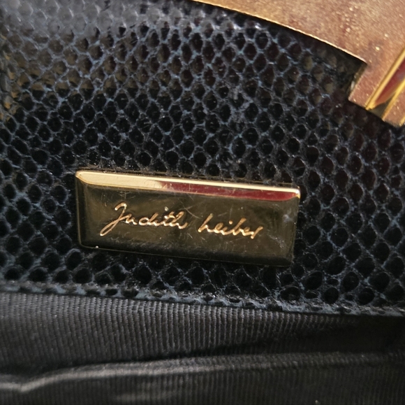 EUC Judith Leiber Vintage Real Snakeskin Handbag with Onyx Closure - Picture 11 of 14
